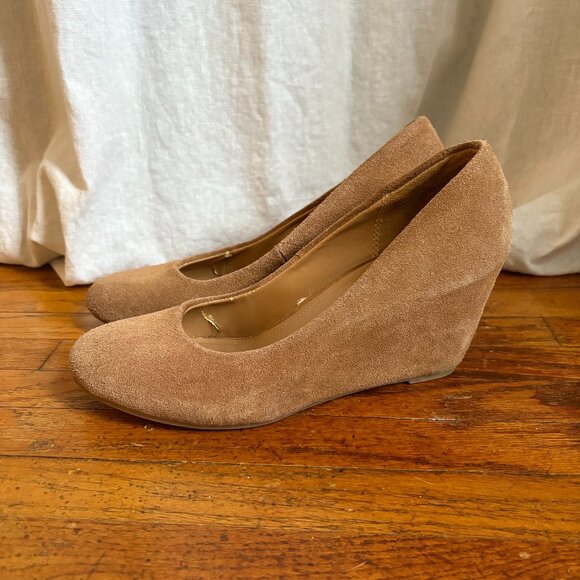 Merona Genuine Leather Suede Wedge Shoes - Camel color, Size 9 - Picture 1 of 6